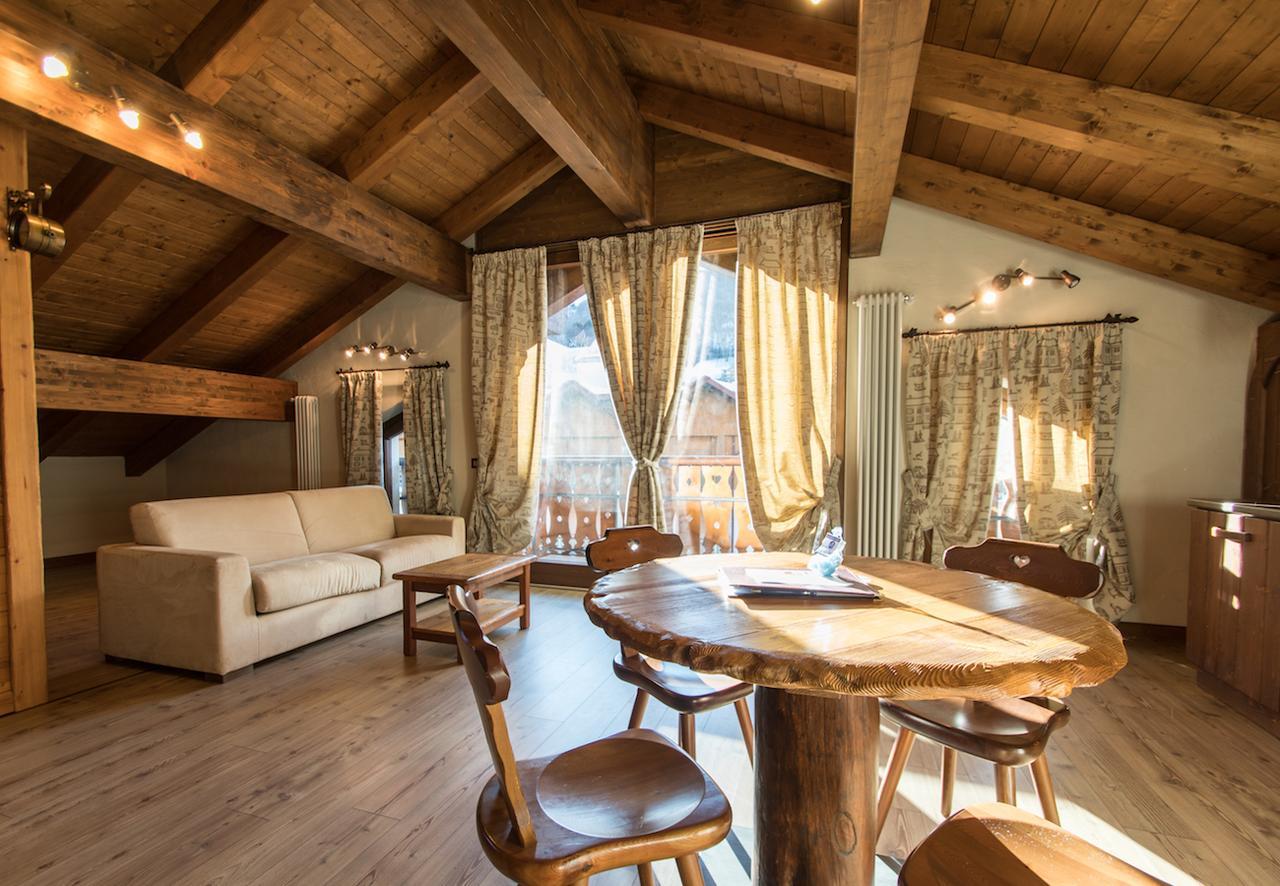 Limone Palace Aparthotel Limone Piemonte Exterior foto